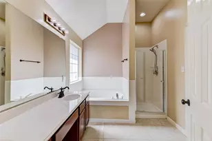 25910 Oakridge Forest Ln, Spring, TX 77386 - Photo 20