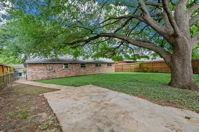 1935 Barnsley Lane, Houston, TX 77088 - Photo 32