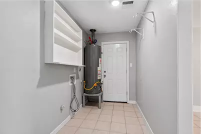 1935 Barnsley Lane, Houston, TX 77088 - Photo 18