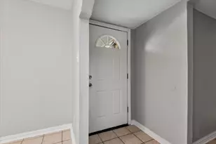1935 Barnsley Ln, Houston, TX 77088 - Photo 8