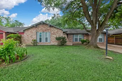 1935 Barnsley Lane, Houston, TX 77088 - Photo 4