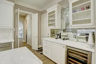 325 Park Laureate Dr, Houston, TX 77024 - Photo 12