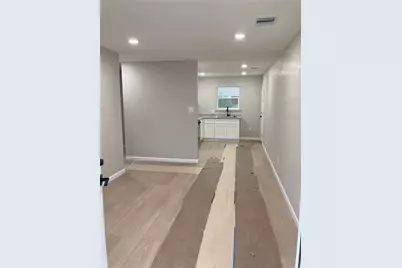 2627 32nd Avenue N, Texas City, TX 77590 - Photo 2