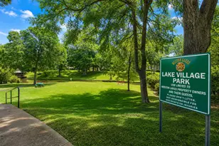 4610 Lake Village Dr, Fulshear, TX 77441 - Photo 32