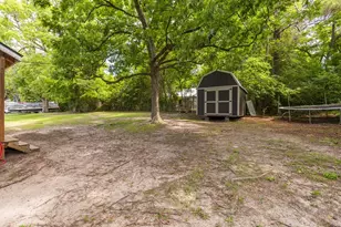 311 E Linn St, Huntington, TX 75949 - Photo 28