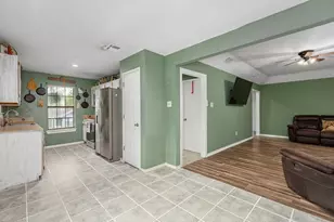 311 E Linn St, Huntington, TX 75949 - Photo 10
