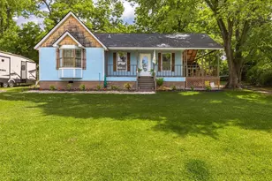 311 E Linn St, Huntington, TX 75949 - Photo 1