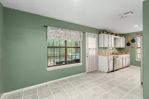 311 E Linn St, Huntington, TX 75949 - Photo 14