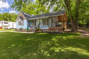 311 E Linn St, Huntington, TX 75949 - Photo 4