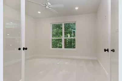 34 Honeycomb Ridge Place, The Woodlands, TX 77380 - Photo 16