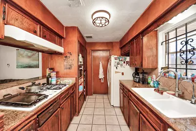 5315 Fairgreen Lane, Houston, TX 77048 - Photo 16