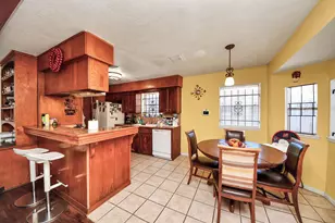 5315 Fairgreen Ln, Houston, TX 77048 - Photo 8