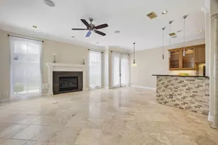 6210 Sutherland Square, Houston, TX 77081 - Photo 6