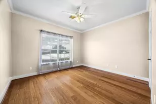 6210 Sutherland Square, Houston, TX 77081 - Photo 20