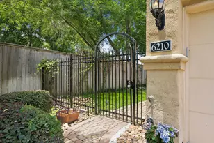 6210 Sutherland Square, Houston, TX 77081 - Photo 2
