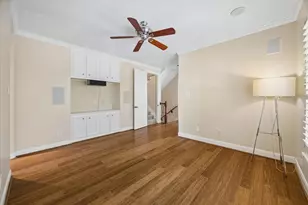 6210 Sutherland Square, Houston, TX 77081 - Photo 18
