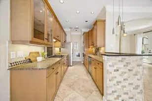 6210 Sutherland Square, Houston, TX 77081 - Photo 8