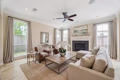 6210 Sutherland Square, Houston, TX 77081 - Photo 4