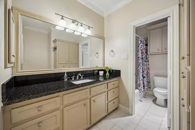 6210 Sutherland Square, Houston, TX 77081 - Photo 22