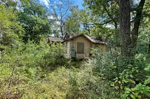 8560 County Line Rd, Willis, TX 77378 - Photo 2