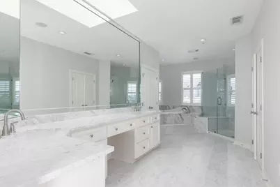 13 Half Moon, Hitchcock, TX 77563 - Photo 24