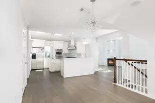 13 Half Moon, Hitchcock, TX 77563 - Photo 10