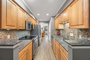 10204 Longmont Dr, Houston, TX 77042 - Photo 12