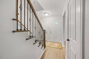 10204 Longmont Dr, Houston, TX 77042 - Photo 6