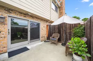 10204 Longmont Dr, Houston, TX 77042 - Photo 26