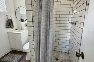 1611 Common St, Houston, TX 77009 - Photo 6