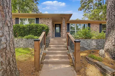 603 Hillcrest Drive, Huntsville, TX 77340 - Photo 1
