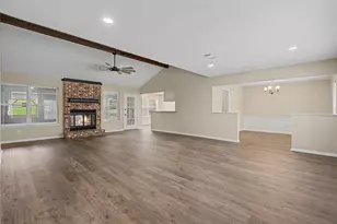 603 Hillcrest Dr, Huntsville, TX 77340 - Photo 8