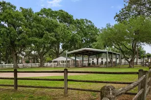 10327 Earlington Manor Dr, Spring, TX 77379 - Photo 38