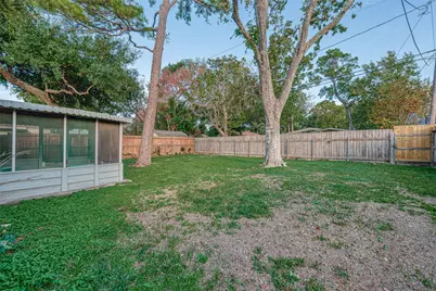 5222 Nina Lee Lane, Houston, TX 77092 - Photo 22