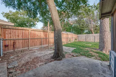 5222 Nina Lee Lane, Houston, TX 77092 - Photo 20
