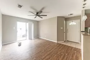 2404 Sycamore Ave, Huntsville, TX 77340 - Photo 14