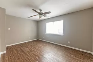2404 Sycamore Ave, Huntsville, TX 77340 - Photo 16