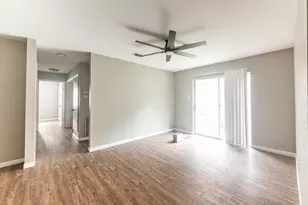 2404 Sycamore Ave, Huntsville, TX 77340 - Photo 12