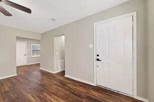 8126 Marcy Dr, Houston, TX 77033 - Photo 8