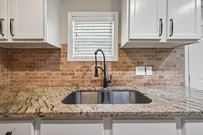 8126 Marcy Drive, Houston, TX 77033 - Photo 20