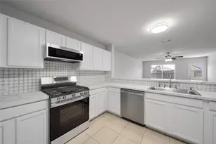 1911 Adobe Stone Dr, Humble, TX 77396 - Photo 4