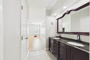 4001 Tanglewilde St, Houston, TX 77063 - Photo 16