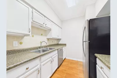 4001 Tanglewilde Street #709, Houston, TX 77063 - Photo 6