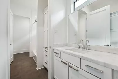 1010 Waltway Drive, Houston, TX 77008 - Photo 42