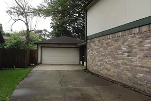 19706 Faye Oaks Ct, Humble, TX 77346 - Photo 2