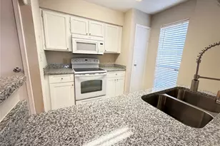1515 Sandy Springs Rd, Houston, TX 77042 - Photo 20