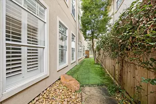 2405 Brun St, Houston, TX 77019 - Photo 30