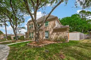 2103 Pleasant Palm Cir, League City, TX 77573 - Photo 4