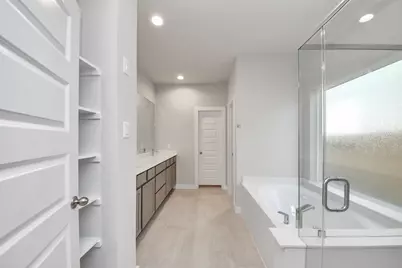 12035 Maple Oak Drive, Houston, TX 77066 - Photo 24