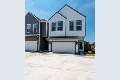 8475 Berry Brush Lane, Houston, TX 77022 - Photo 2